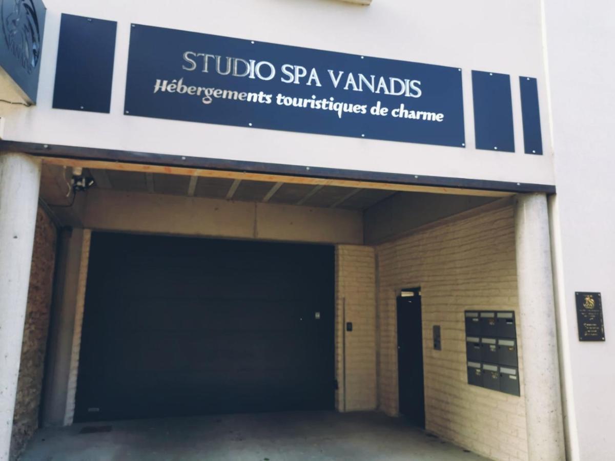 Pacy-sur-Eure Vanadis, Suites D'Exceptions & Spa - Le Balneo מראה חיצוני תמונה